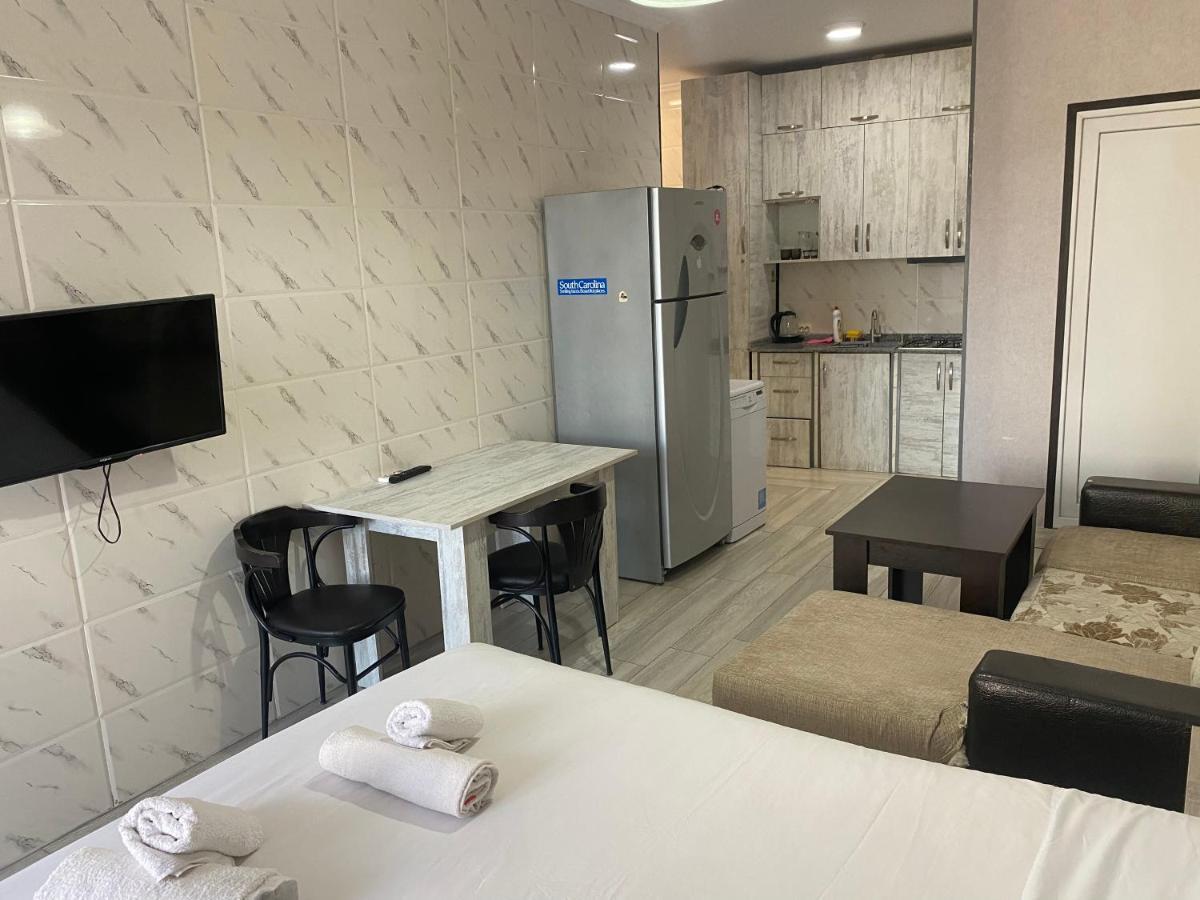Apartment - Nino Batumi Bagian luar foto