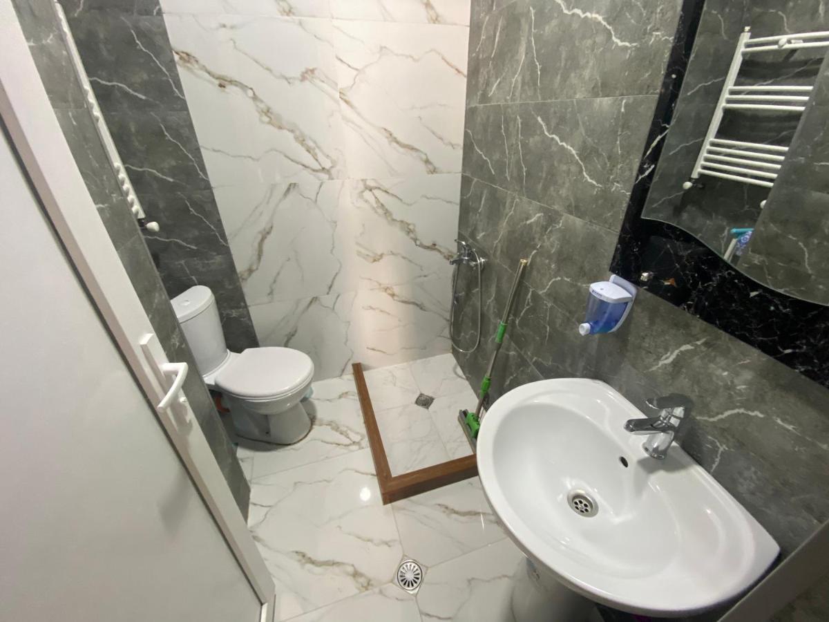 Apartment - Nino Batumi Bagian luar foto