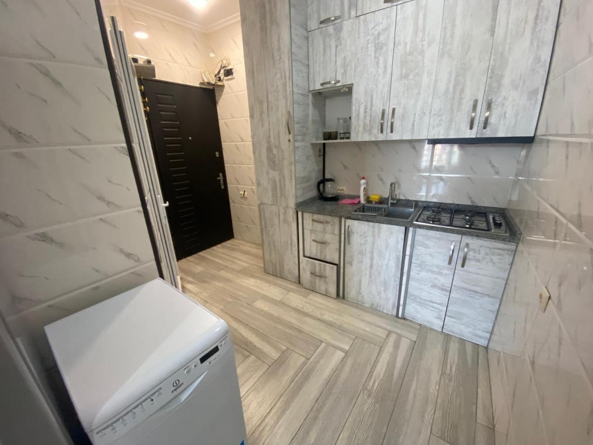 Apartment - Nino Batumi Bagian luar foto