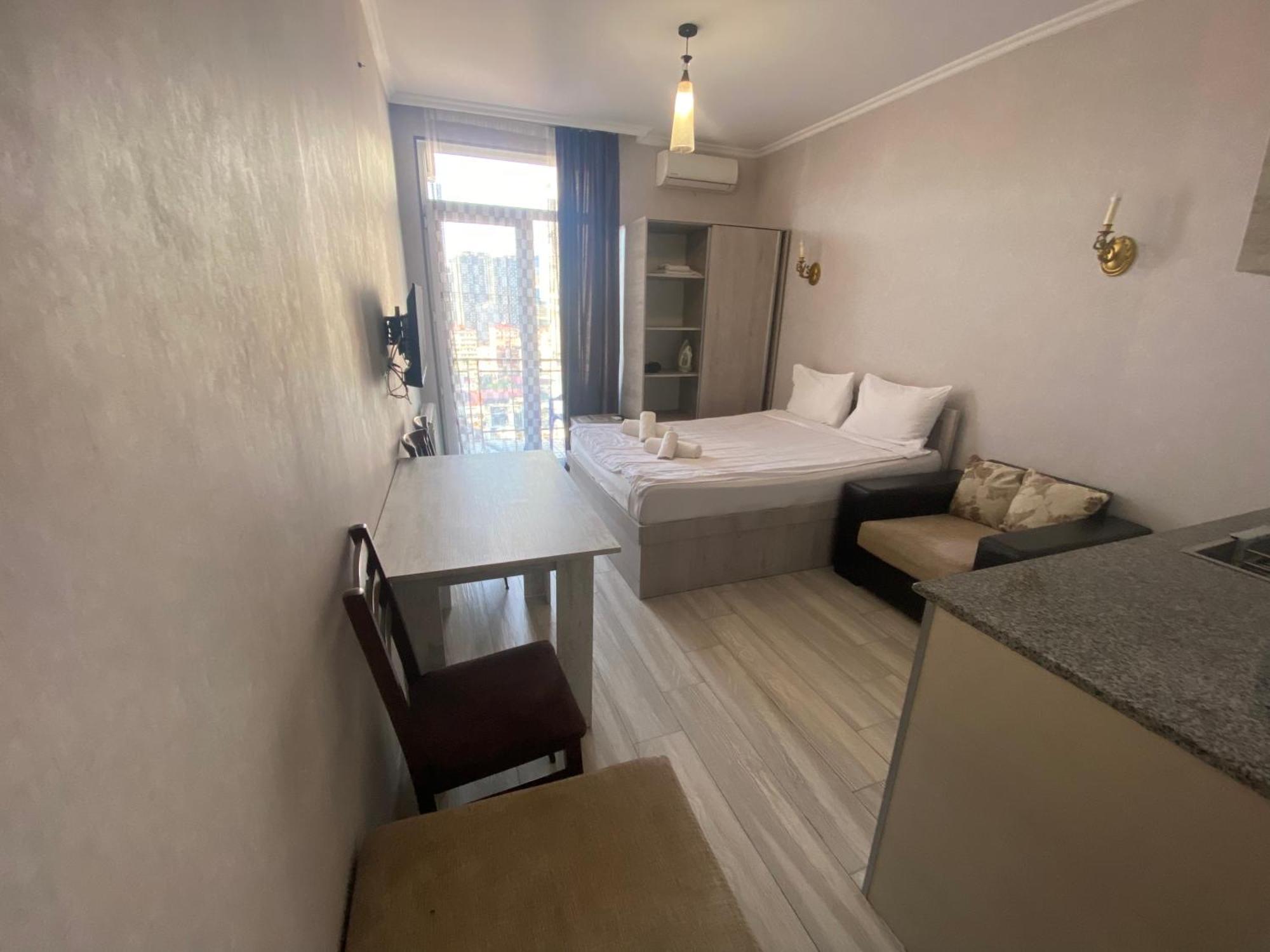Apartment - Nino Batumi Bagian luar foto